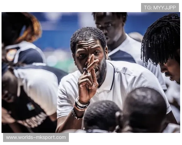 助教晋升主帅首秀获胜,更衣室演讲哽咽落泪 助教晋升主帅首秀获胜,更衣室演讲哽咽落泪